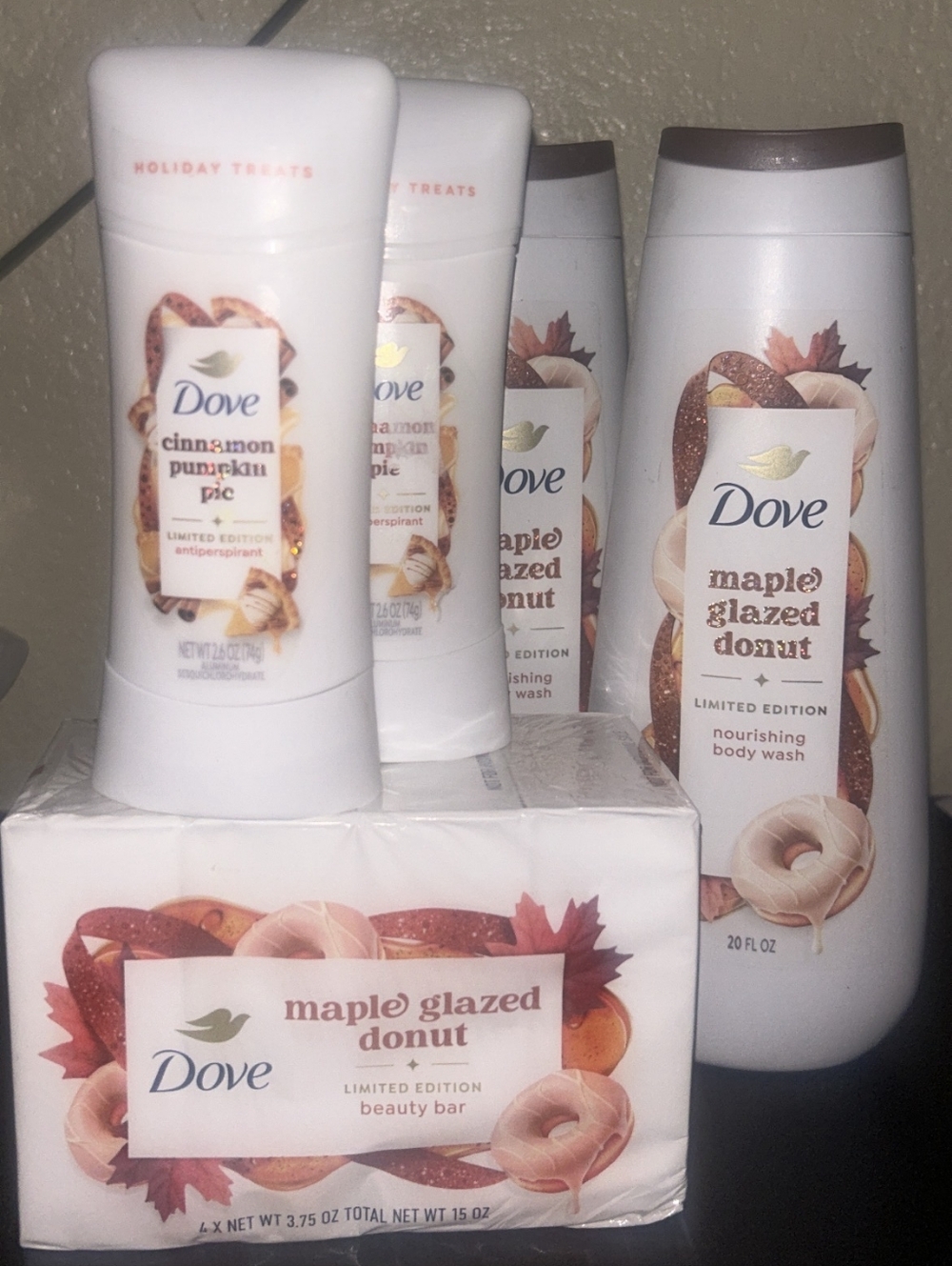 Dove Maple Glazed Donut Limited Edition Body Wash & Care Set - White